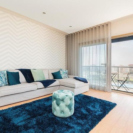 Modern Deco Apartment With Balcony Lissabon Buitenkant foto