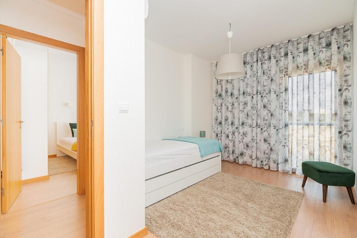 Modern Deco Apartment With Balcony Lissabon Buitenkant foto