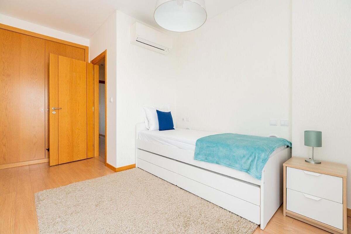 Modern Deco Apartment With Balcony Lissabon Buitenkant foto