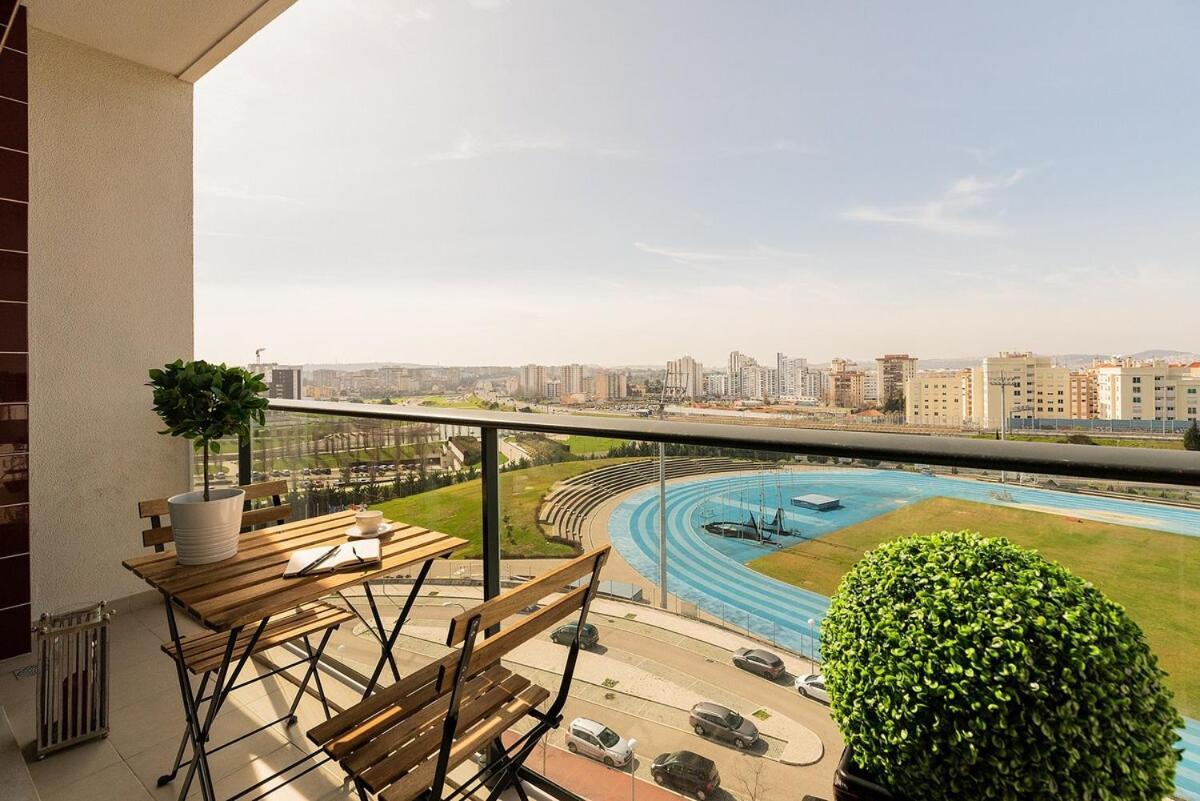 Modern Deco Apartment With Balcony Lissabon Buitenkant foto